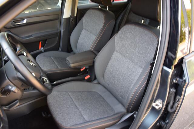 Skoda FABIA Combi 1.0 96PK TSI Business Edition | Org. NL | BOVAG Garantie | Trekhaak | Apple Carplay/Android Auto | 16'' Velgen | PDC Achter | Cruise Control | Airconditioning |