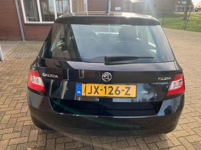 Skoda FABIA 1.0 Active Apple carplay / Android