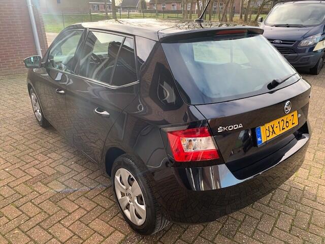 Skoda FABIA 1.0 Active Apple carplay / Android