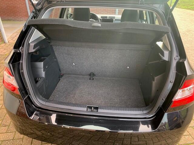 Skoda FABIA 1.0 Active Apple carplay / Android