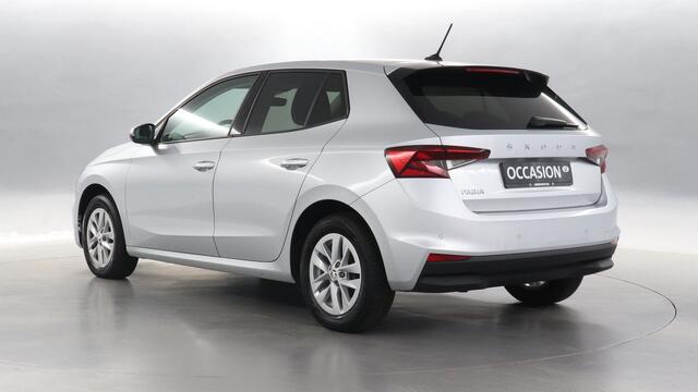 Skoda FABIA 1.0 MPI 80pk Ambition / Navigatie via App connect / Parkeersensoren