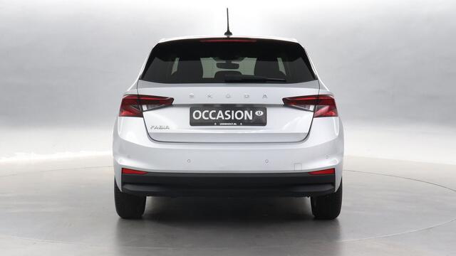 Skoda FABIA 1.0 MPI 80pk Ambition / Navigatie via App connect / Parkeersensoren