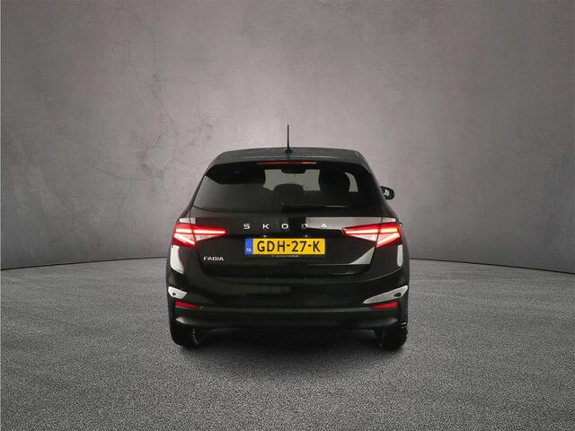 Skoda FABIA Selection 1.0 TSI 95pk Cruise control, Parkeersensor achter, App connect, Bluetooth, DAB, Radio, Airco, LED koplampen