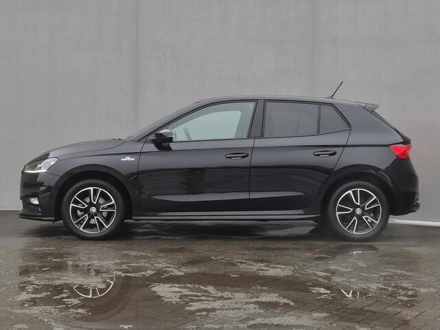 Skoda FABIA 1.0 TSI Monte Carlo Automaat / Digitale cockpit / Apple Carplay Android Auto / Stuur-, en Stoel verwarming / Achteruitrijcamera / Keyless Entry/Start / Cruise control / Trekgewicht 1100 kg / Parkeersensoren voor en achter / Climate control /