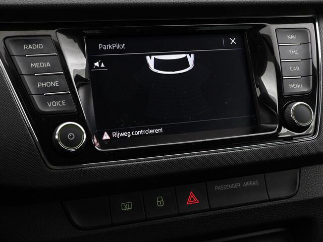 Skoda FABIA Combi 1.0 TSI 95pk Ambition · Airco · Apple/Android Car Play · Navigatie · P-Sensoren · Cruise Control · 15'' Inch ·