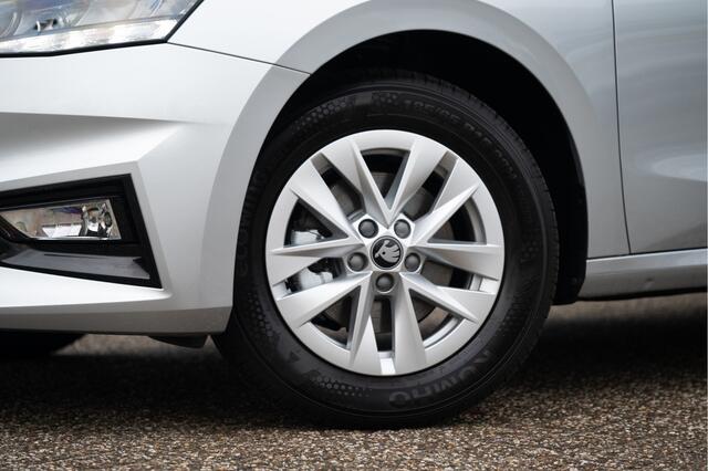 Skoda FABIA 1.0 TSI 130 jaar editie | Navi by App | Camera | Stoelverw. | PDC |
