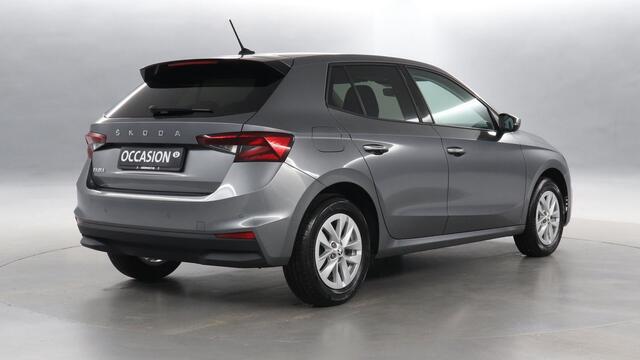 Skoda FABIA 1.0 TSI 95pk Ambition / Navigatie via App connect / Parkeersensoren / Cruise control