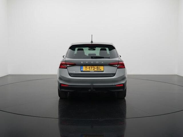 Skoda FABIA 1.0 TSI Business Edition Parkeersensoren | Navigatie via App | Privacy Glass | Apple Carplay of Android auto