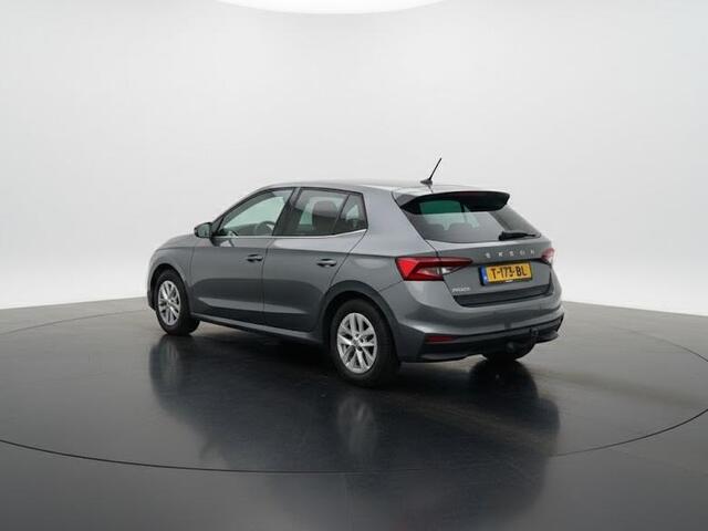 Skoda FABIA 1.0 TSI Business Edition Parkeersensoren | Navigatie via App | Privacy Glass | Apple Carplay of Android auto