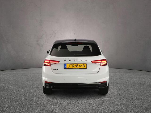Skoda FABIA Monte Carlo 1.0 TSI 115pk DSG Automaat Adaptive cruise control, Achteruitrijcamera, LED koplampen, Stoelverwarming, Parkeersensoren, App connect, DAB, Radio
