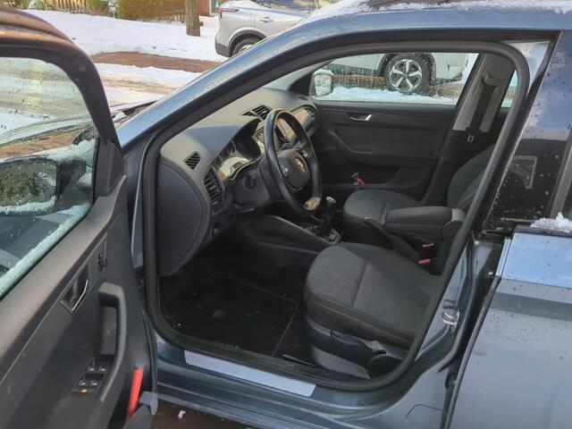 Skoda FABIA Combi 1.0 TSI 95PK Business Edition / App-Connect / Parkeersensoren Achter / 16" LMV / Navigatie / Cruise Control