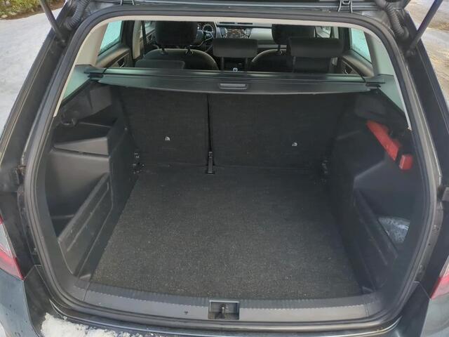 Skoda FABIA Combi 1.0 TSI 95PK Business Edition / App-Connect / Parkeersensoren Achter / 16" LMV / Navigatie / Cruise Control