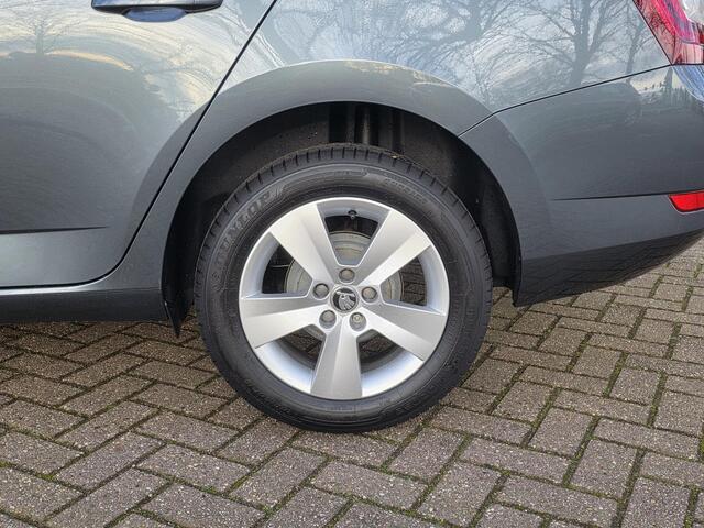 Skoda FABIA Combi 1.0 Clever | Climate Control | Cruise Control | Navigatie | LM Velgen | Parkeersensoren