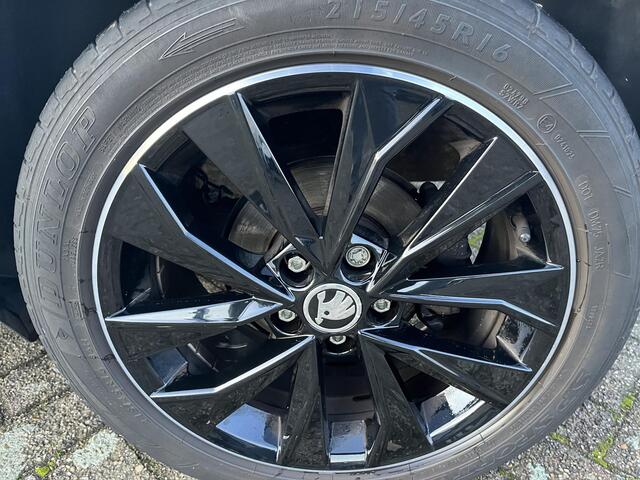 Skoda FABIA 1.0 TSI Monte Carlo | CarPlay, LED, Parkeersensoren, Limit Control, Bluetooth, weinig km!