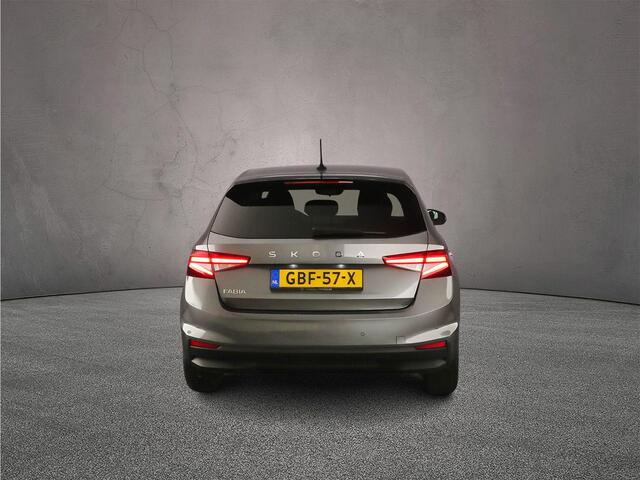 Skoda FABIA Selection 1.0 TSI 95pk Cruise control, App connect, LED koplampen, Parkeersensor achter, Airco, DAB, Radio, Bluetooth