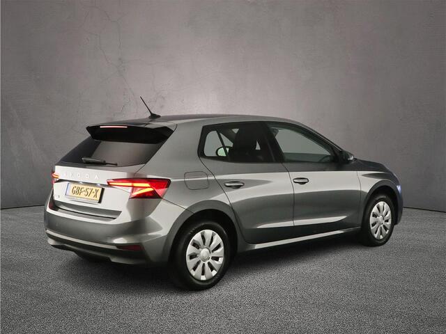 Skoda FABIA Selection 1.0 TSI 95pk Cruise control, App connect, LED koplampen, Parkeersensor achter, Airco, DAB, Radio, Bluetooth