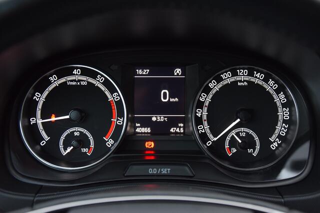 Skoda FABIA Combi 1.0 TSI 96PK Ambition | BOVAG Garantie | Org. NL | Lage KM stand met NAP | Apple Carplay/Android Auto | DAB | Cruise Control | Parkeersensoren |