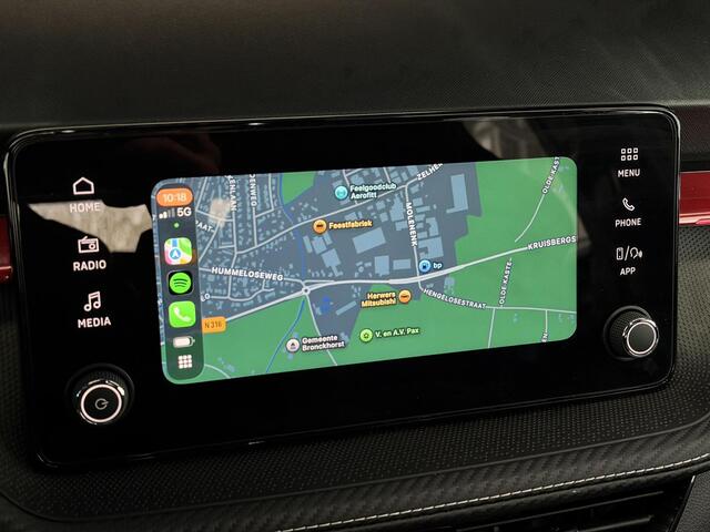 Skoda FABIA 1.0 TSI Monte Carlo / DSG Automaat / Camera / Navigatie via Apple Carplay & Android Auto / Adaptieve Cruise / PDC / Stoelverwarming / Sportstuur / Sport Stoelen / ACC /