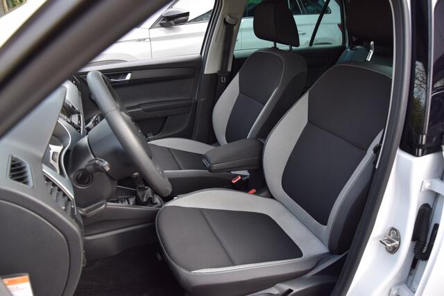 Skoda FABIA Combi 1.0 TSI Ambition | Org. NL | BOVAG Garantie | Trekhaak | Cruise Control | Airconditioning | LED Dagrijverlichting | Goed Onderhouden! |