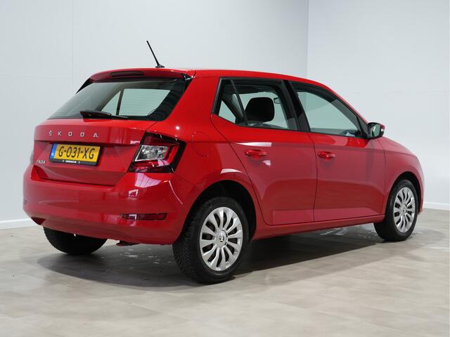 Skoda FABIA 1.0 TSI Ambition Navigatie Stoelverwarming Cruise Carplay Pdc Android 201