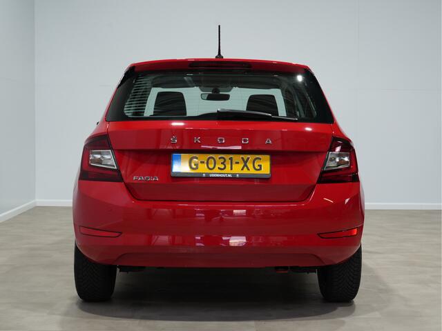 Skoda FABIA 1.0 TSI Ambition Navigatie Stoelverwarming Cruise Carplay Pdc Android 201
