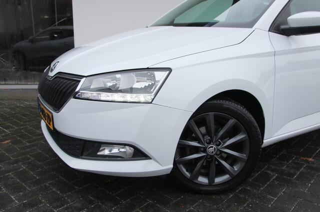 Skoda FABIA Combi 1.0 TSI Business Edition / Carplay/ Trekhaak/ Clima/ DAB/ Parkeersensoren A