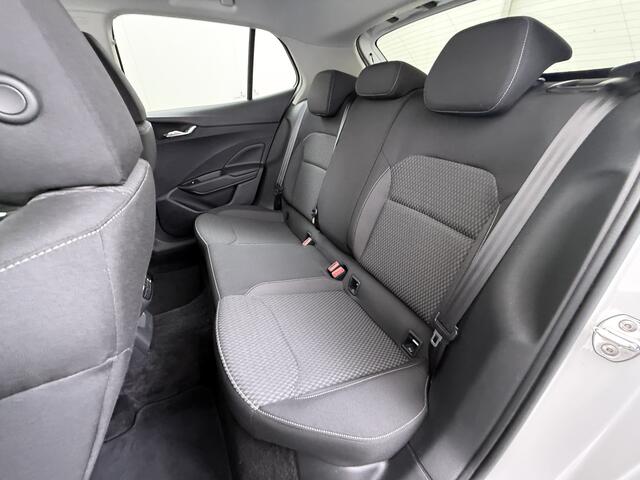 Skoda FABIA 1.0TSI 96PK 5Drs Ecc Navi* Camera Stoelverwarming Apple Carplay Android Auto Cruise Control Pdc Lmv Isofix Privacyglas Led Smartlink Bluetooth Keyless Licht-/regensensor Mooie en complete Skoda Fabia 380 Liter kofferruimte