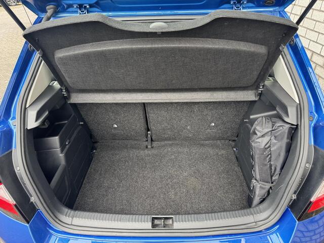 Skoda FABIA 1.0 TSI Ambition | Stoelverwarming | Parkeersensoren | Airco | DAB+ |