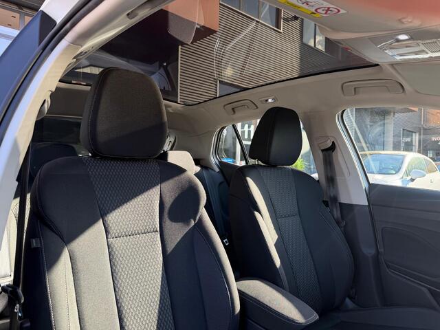 Skoda FABIA 1.0 TSI Color Edition Pano Camera CarPlay