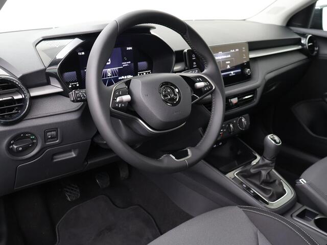 Skoda FABIA Selection 1.0 TSI 95 pk | 17" All-season | Apple CarPlay / Android Auto | Parkeersensoren | Cruise control | Getint glas |