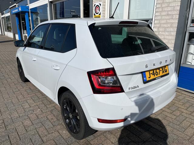 Skoda FABIA 1.0 TSI Sport business / KEYLESS/ SMARTLINK/ CRUISE CONTROL/ PARKEER SENSOREN/ DAB/ NAVI/ CLIMA/ 15'' LMV