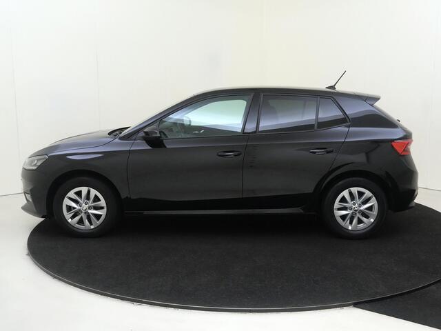 Skoda FABIA 1.0 TSI Ambition | Parkeersensoren | Adaptieve cruise control | CarPlay | Airco | Elektrisch inklapbare buitenspiegels |