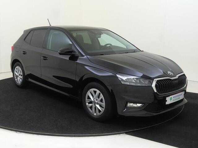 Skoda FABIA 1.0 TSI Ambition | Parkeersensoren | Adaptieve cruise control | CarPlay | Airco | Elektrisch inklapbare buitenspiegels |