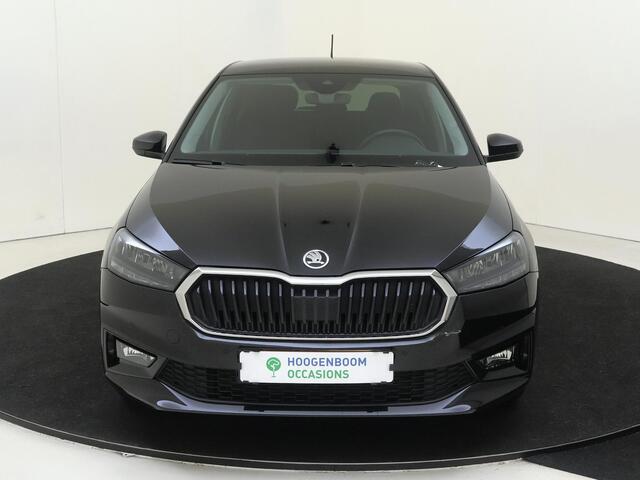 Skoda FABIA 1.0 TSI Ambition | Parkeersensoren | Adaptieve cruise control | CarPlay | Airco | Elektrisch inklapbare buitenspiegels |