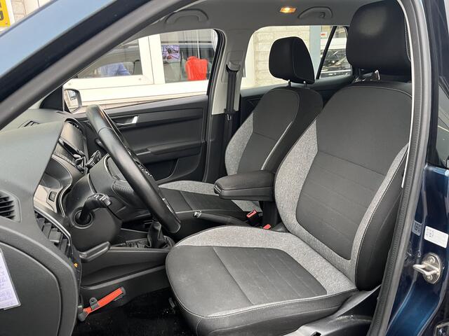 Skoda FABIA Combi 1.0 TSI Business Edition PARKEER SENSOREN V+A/ TREKHAAK/ SMARTLINK/ CRUISE CONTROL/ STOELVERWARMING/ DAB/ NAVI/ AIRCO/ 16'' LMV