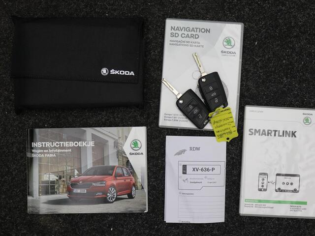Skoda FABIA Combi 1.0 TSI Style / Airco Climat Control / Cruise Control / Apple CarPlay & Android Auto / Navigatie / Parkersensoren Voor & Achter / LMV / LED Dagrijverlichting