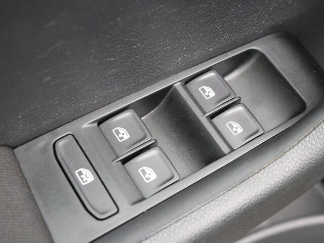 Skoda FABIA Combi 1.0 TSI Style / Airco Climat Control / Cruise Control / Apple CarPlay & Android Auto / Navigatie / Parkersensoren Voor & Achter / LMV / LED Dagrijverlichting