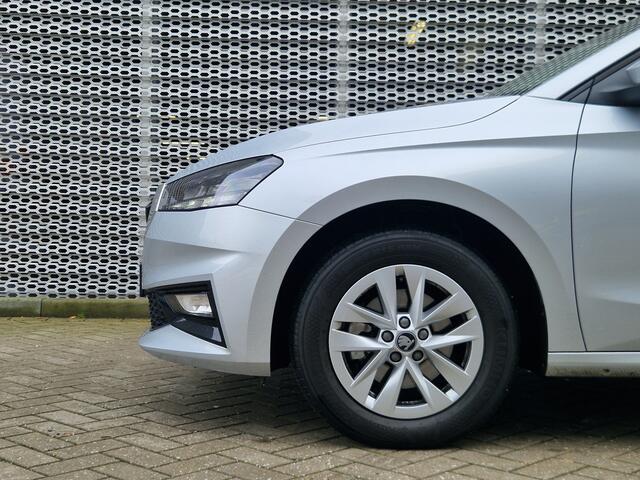 Skoda FABIA 1.0 TSI Selection / 15 inch