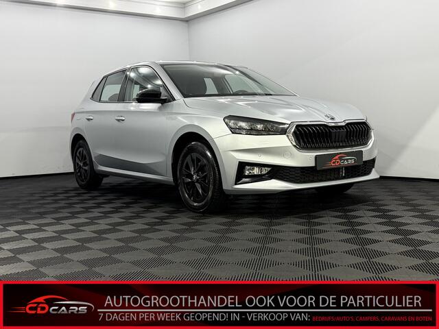 Skoda FABIA 1.0 TSI Business Edition Camera, Apple carplay, Keyless start, Virtual desk, Airco, Stoelverwarming, A start stop, Cruise control, Lichtmetalen velgen