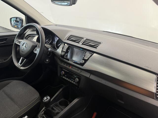 Skoda FABIA Combi 1.0 Business Edition Panoramadak Carplay Full-led ! 2e Paasdag geopend van 12.00 tot 17:00u !