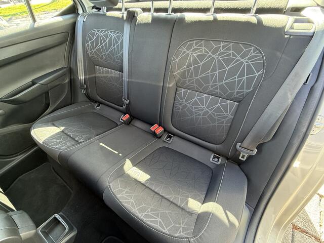 Skoda FABIA BWJ 2019 | 1.0TSI 96PK Clever | TREKHAAK | CLIMA | NAVIGATIE | CRUISE | PDC | LICHTMETAAL | CARPLAY |