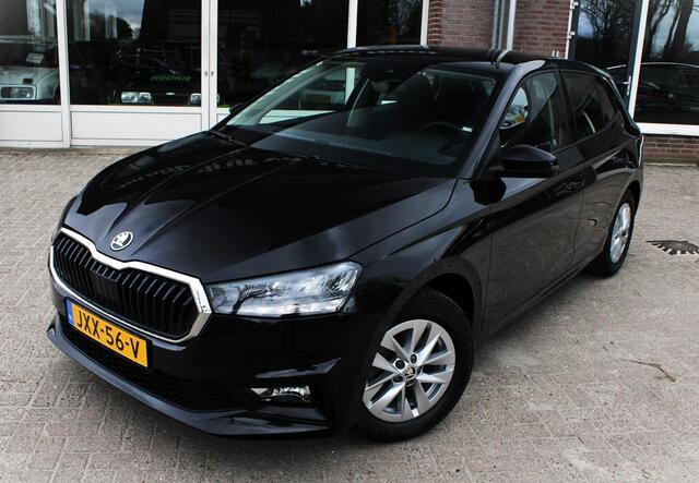 Skoda FABIA 1.0 TSI Carplay, Volledig digitaal, Achteruitrijcamera, NAVI, Stoelverwarming, CC, LED, Keyless, Parksens. V en A, 15" LMV