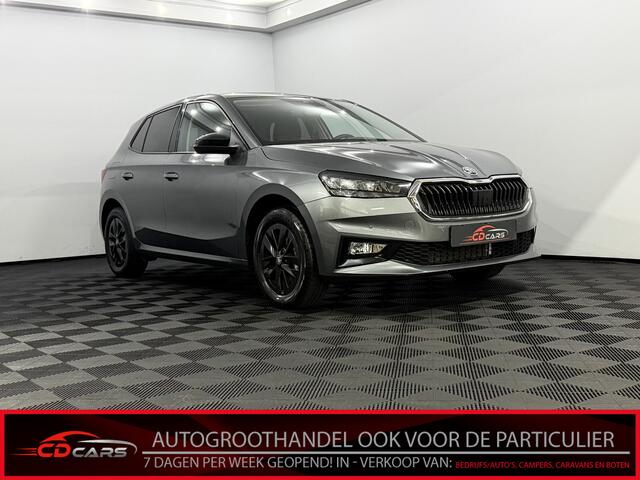 Skoda FABIA 1.0 TSI Business Edition Camera, Apple carplay, Keyless start, Virtual desk, Airco, Stoelverwarming, A start stop, Cruise control, Lichtmetalen velgen