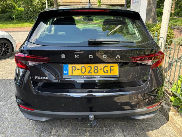 Skoda FABIA 1.0 TSI Automaat Ambition Business Automaat Automaat/Nieuw model/Trekhaak/Airco-Ecc/Navi