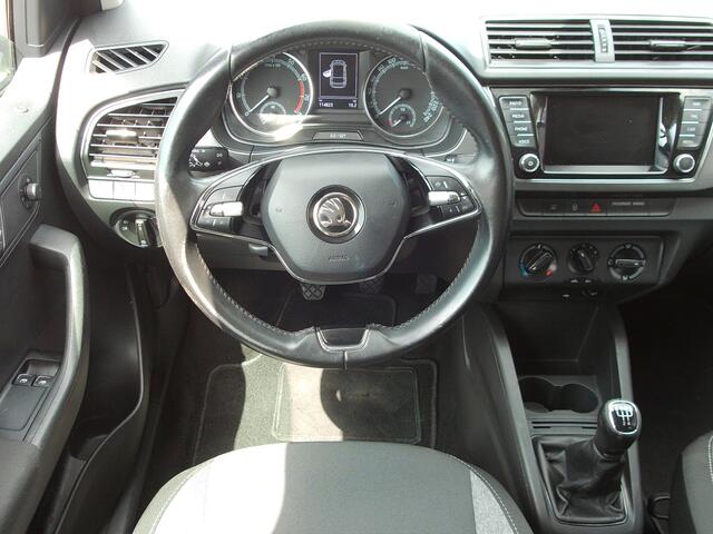 Skoda FABIA Combi 1.0 TSI Business Edition, Carplay + Android Auto / Cruise control / Parkeersensoren / 16' LMV