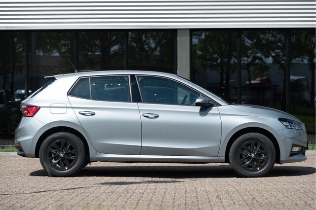 Skoda FABIA 1.0 TSI Selection | Navi by App | Camera | Clima | Stoelverw. | PDC V+A | Keyless