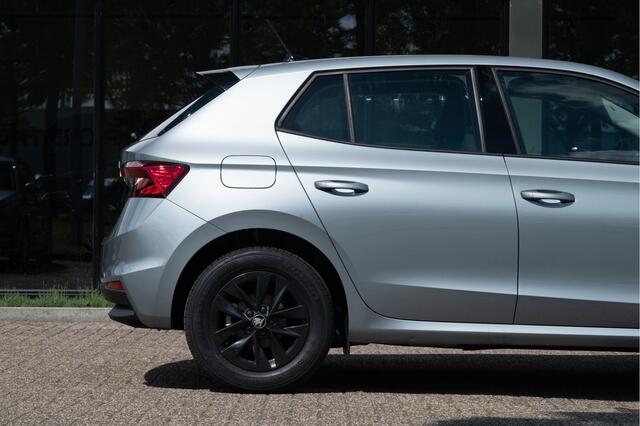 Skoda FABIA 1.0 TSI Selection | Navi by App | Camera | Clima | Stoelverw. | PDC V+A | Keyless