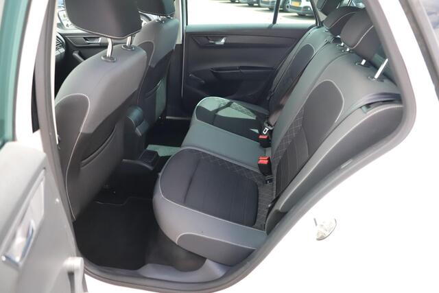 Skoda FABIA Combi 1.0 TSI Ambition Trekhaak Navigatie Carplay Android Airco Cruise Control