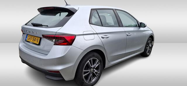 Skoda FABIA 1.0 TSI Essence Cruise control / PDC / LED / LMV Rijdende demonstratieauto, bezichtiging op afspraak