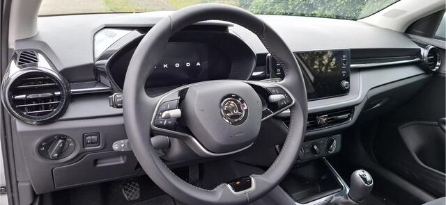 Skoda FABIA 1.0 TSI Essence Cruise control / PDC / LED / LMV Rijdende demonstratieauto, bezichtiging op afspraak